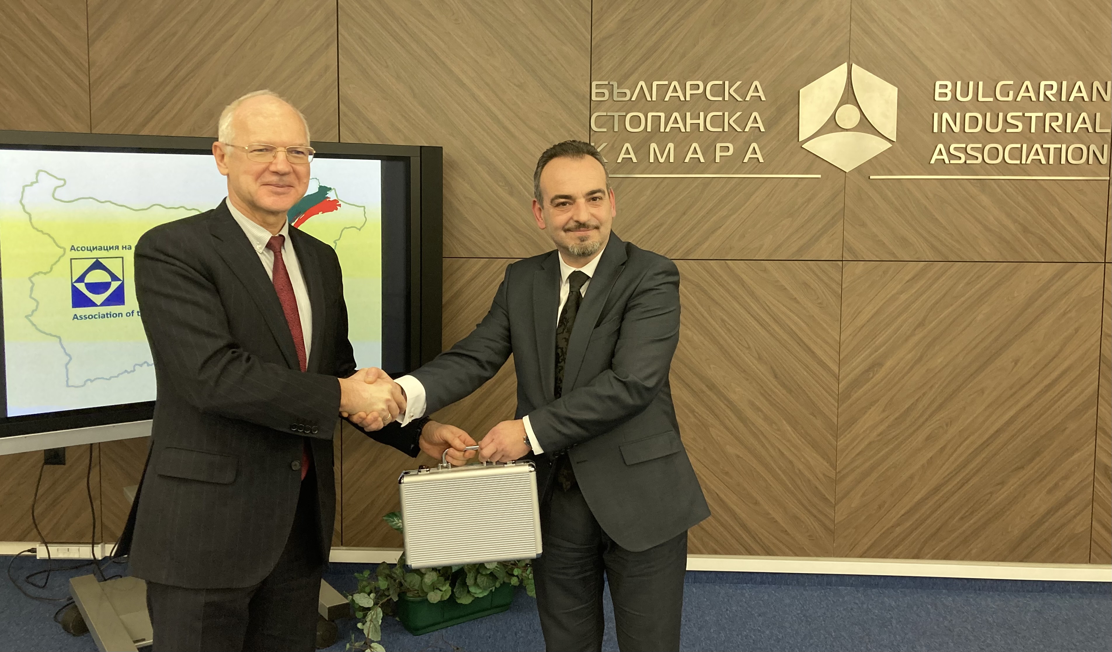 Bulgarian Industrial Association takes the presidency of AOBE for 2022